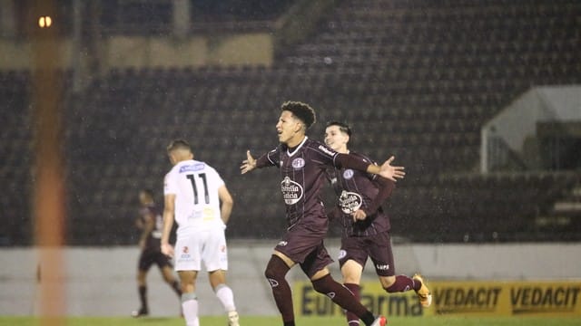 Ferroviária-SP x Operário-PR como aconteceu – resultado, destaques e reação