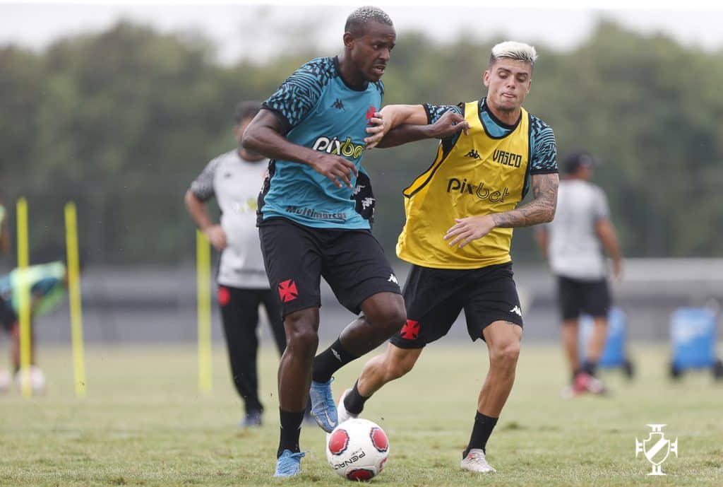 Zagueiro Ulisses quer agarrar a oportunidade de vez