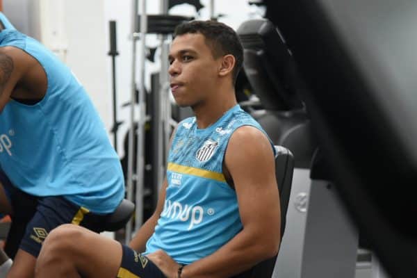 Sandry comemora retorno aos treinos e projeta boa temporada em 2022: “Estamos merecendo ganhar um título”