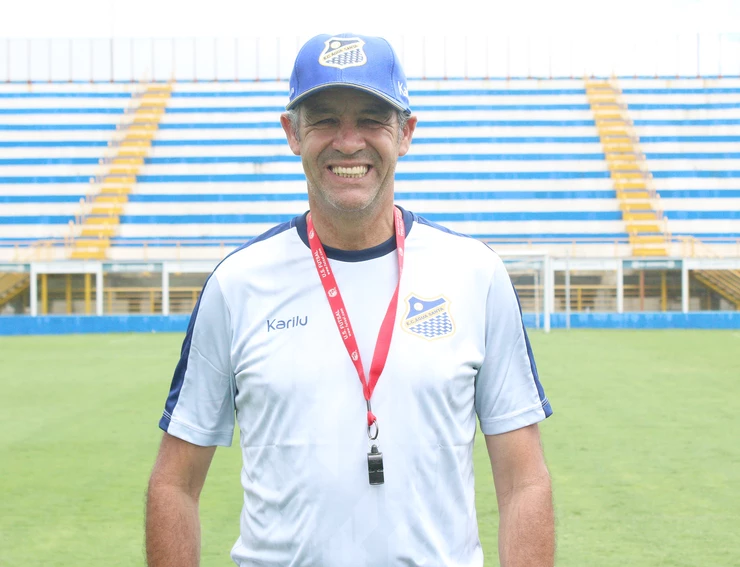 &Aacute;gua Santa troca seu t&eacute;cnico de &uacute;ltima hora para a Copinha 2022