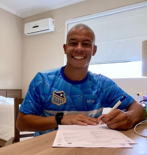 Cristiano Nogueira &eacute; o novo refor&ccedil;o do &Aacute;gua Santa