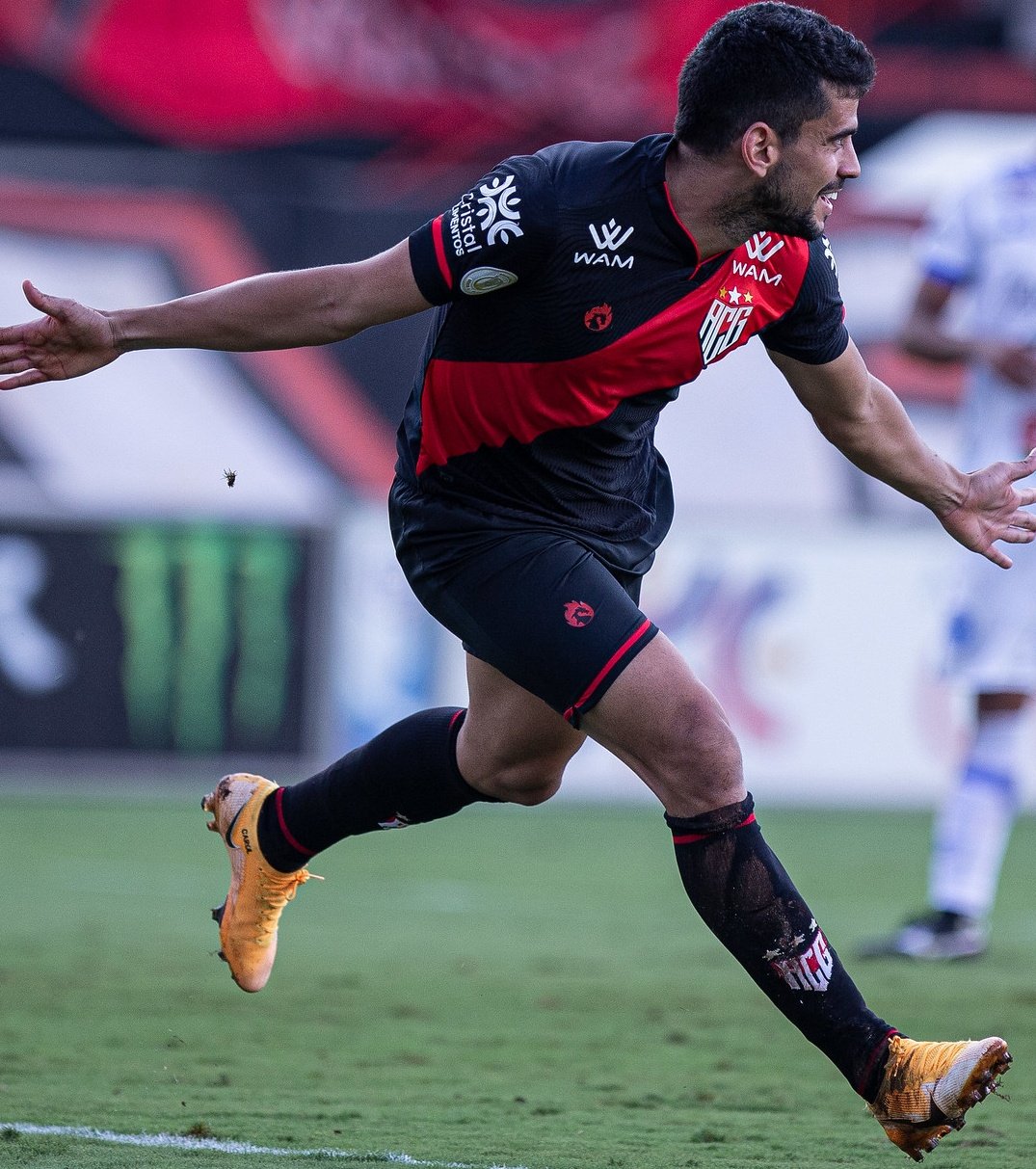 Z&eacute; Roberto &eacute; anunciado pelo Cear&aacute;