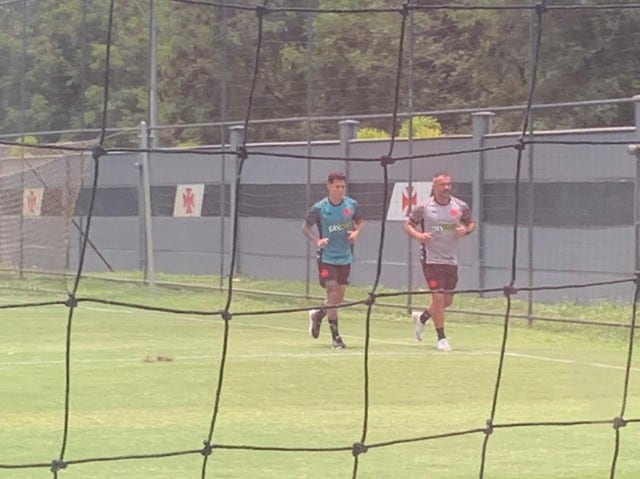 Bruno Naz&aacute;rio em detalhes de ser anunciado