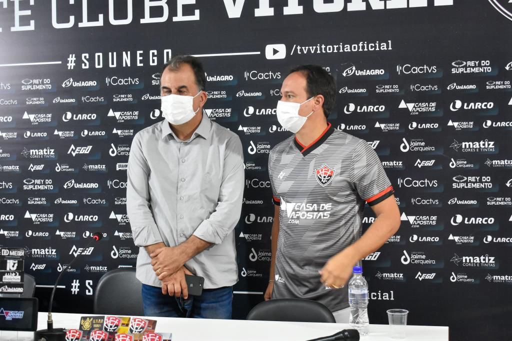Vit&oacute;ria reapresenta elenco para temporada 2022