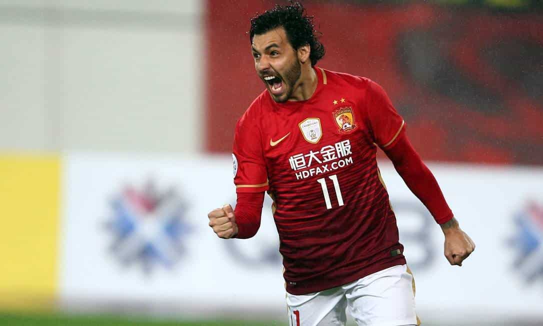 Novo camisa 10 do Santos, Ricardo Goulart &eacute; aguardado nesta ter&ccedil;a para exames e assinatura do contrato