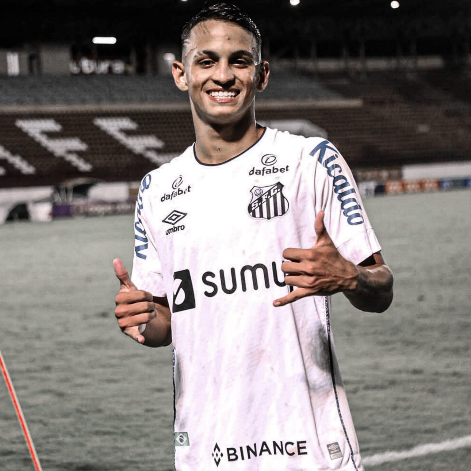 Santos encaminha renova&ccedil;&atilde;o de Weslley Patati, destaque da Copinha