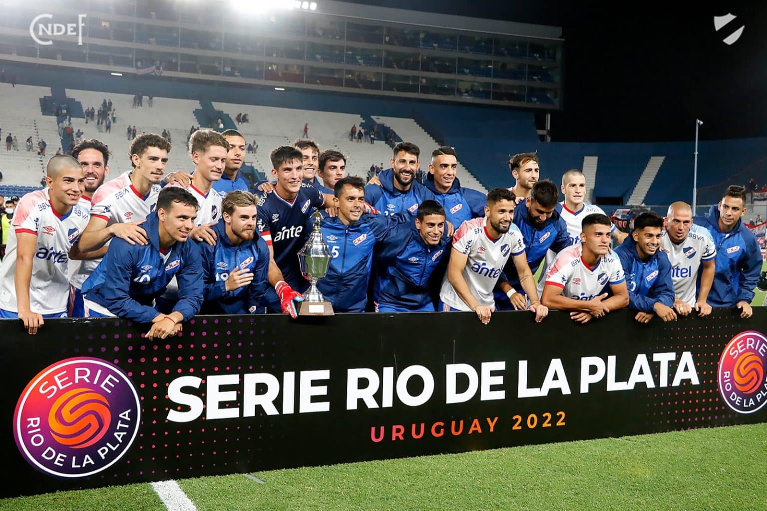 Nos p&ecirc;naltis, Nacional derrota &Ntilde;ublense e vence Copa Miguel Restuccia