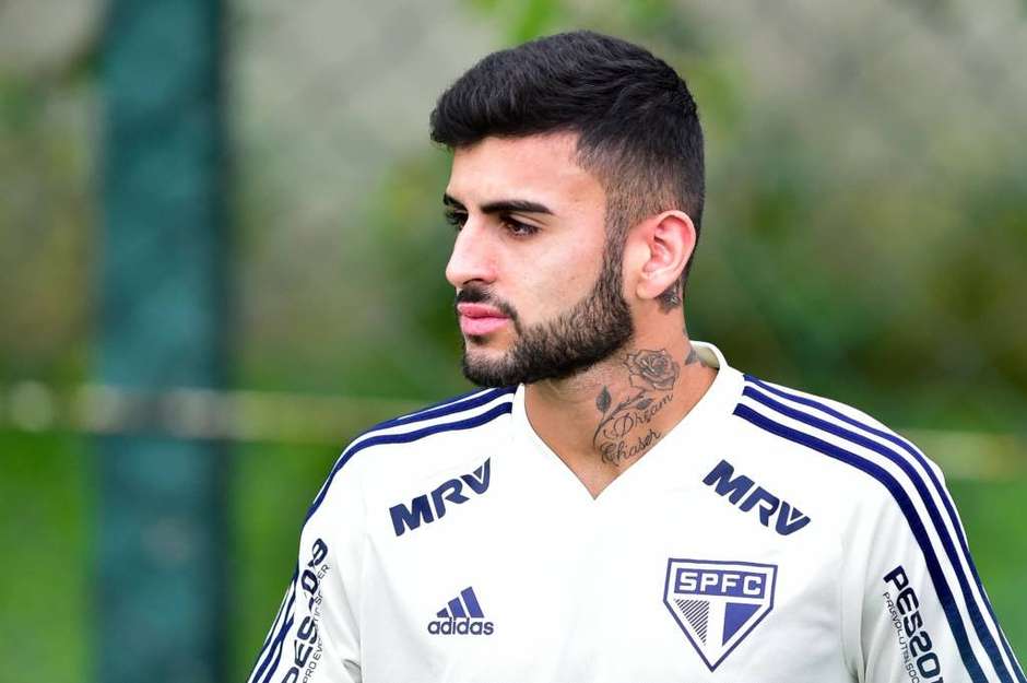 Liziero pode estar de sa&iacute;da do S&atilde;o Paulo para outro gigante brasileiro