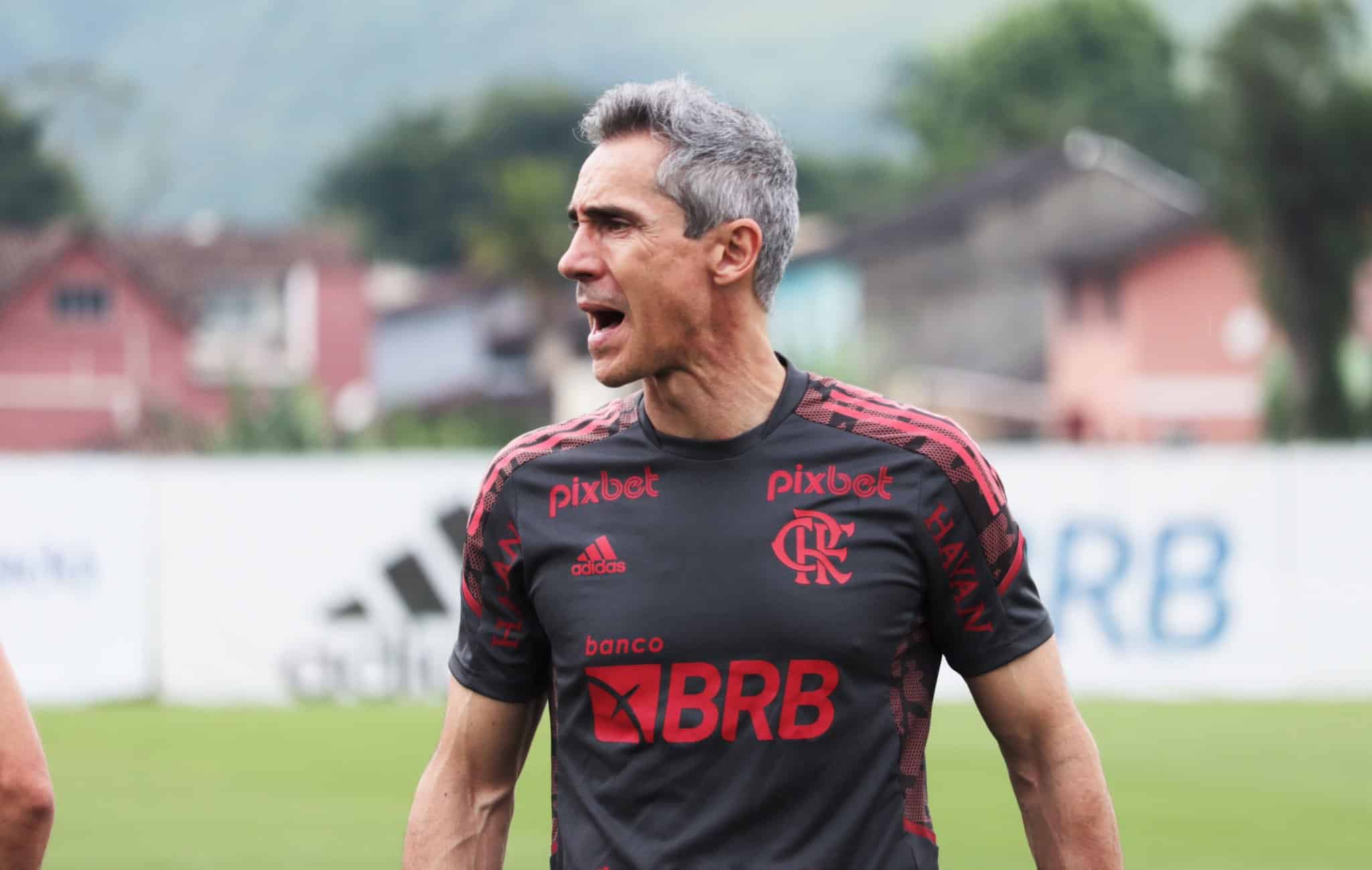 Paulo Souza realiza primeiro treinamento com elenco do Flamengo