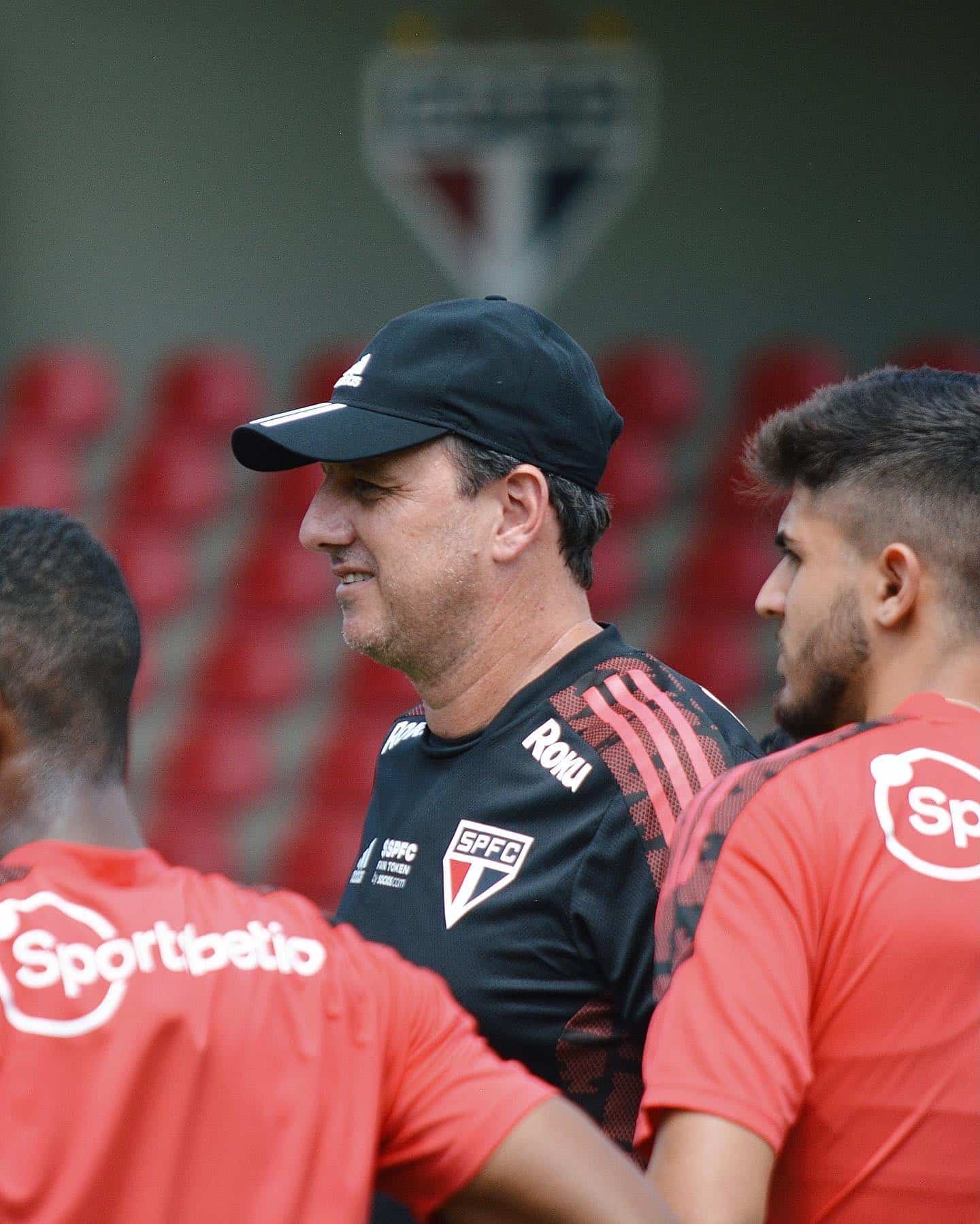 Rog&eacute;rio Ceni fala sobre S&atilde;o Paulo no mercado da bola