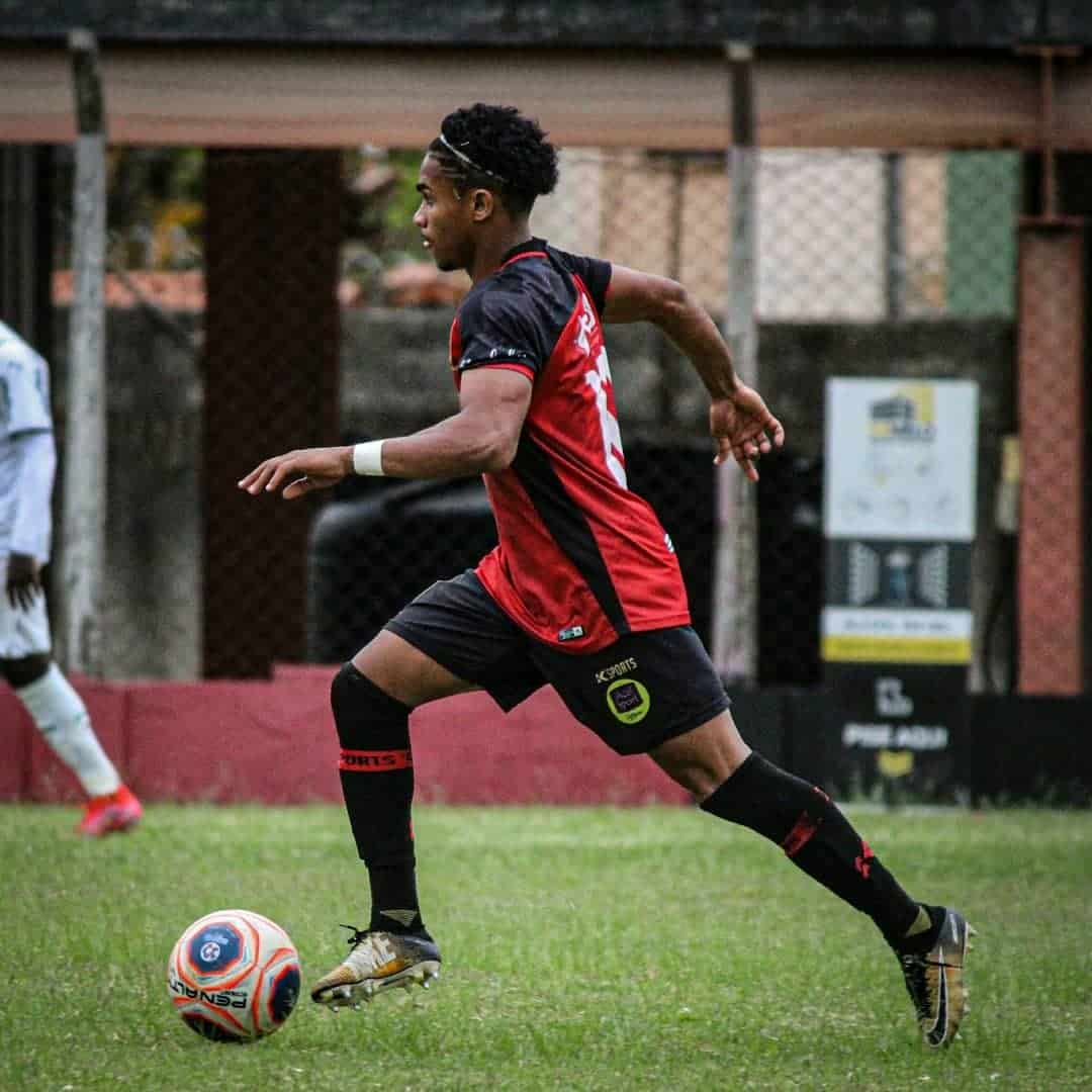 Ronald celebra momento no Flamengo-SP e mant&eacute;m foco na partida contra Internacional