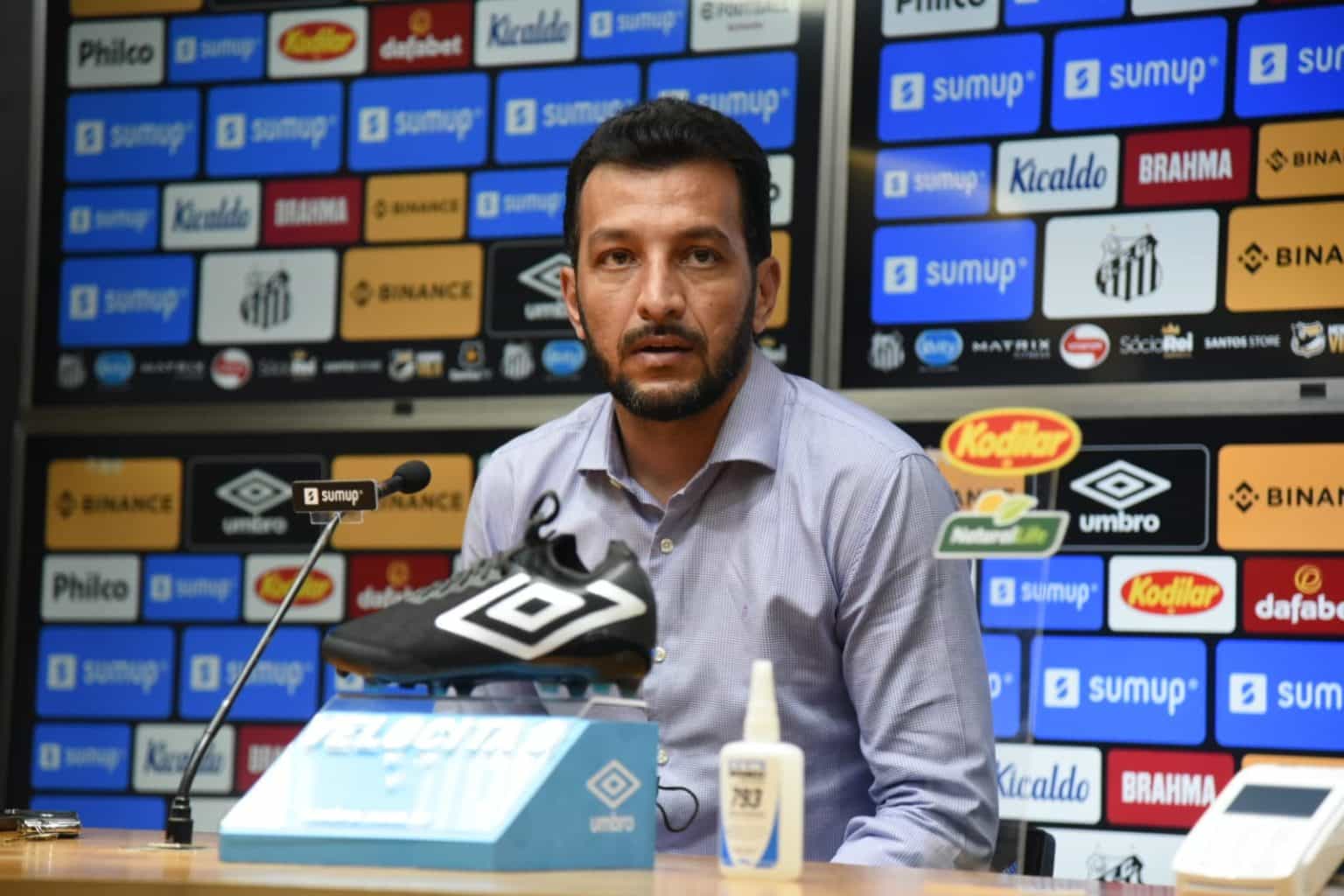 Edu Dracena promete mudan&ccedil;as em futuras renova&ccedil;&otilde;es da base: &ldquo;Para subir, tem que ter um contrato longo&rdquo;