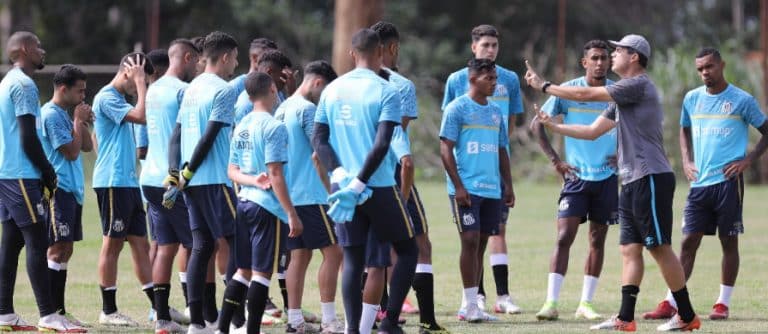 Rwan elogia qualidade do elenco do Santos e projeta duelo dif&iacute;cil na semifinal: &ldquo;Vai ser um grande jogo&rdquo;