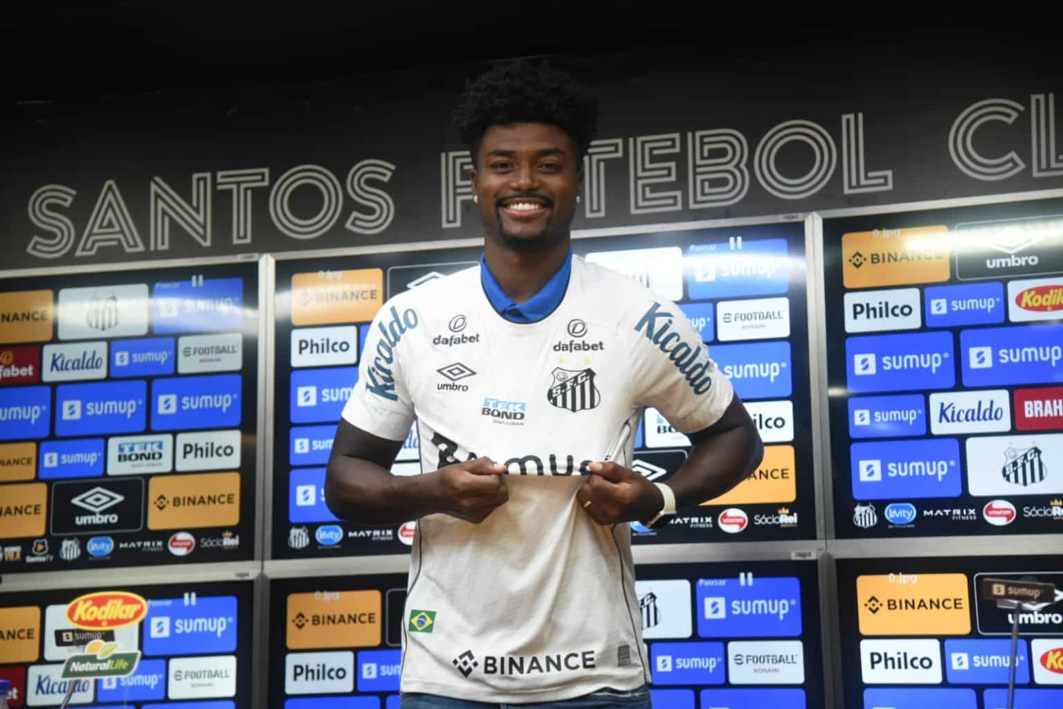 Eduardo Bauermann comenta concorrência por posição: “Vim disposto a dar o meu melhor”