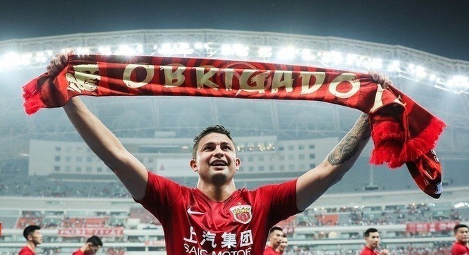 Elkeson pede mais e Botafogo recua; negocia&ccedil;&atilde;o esfria