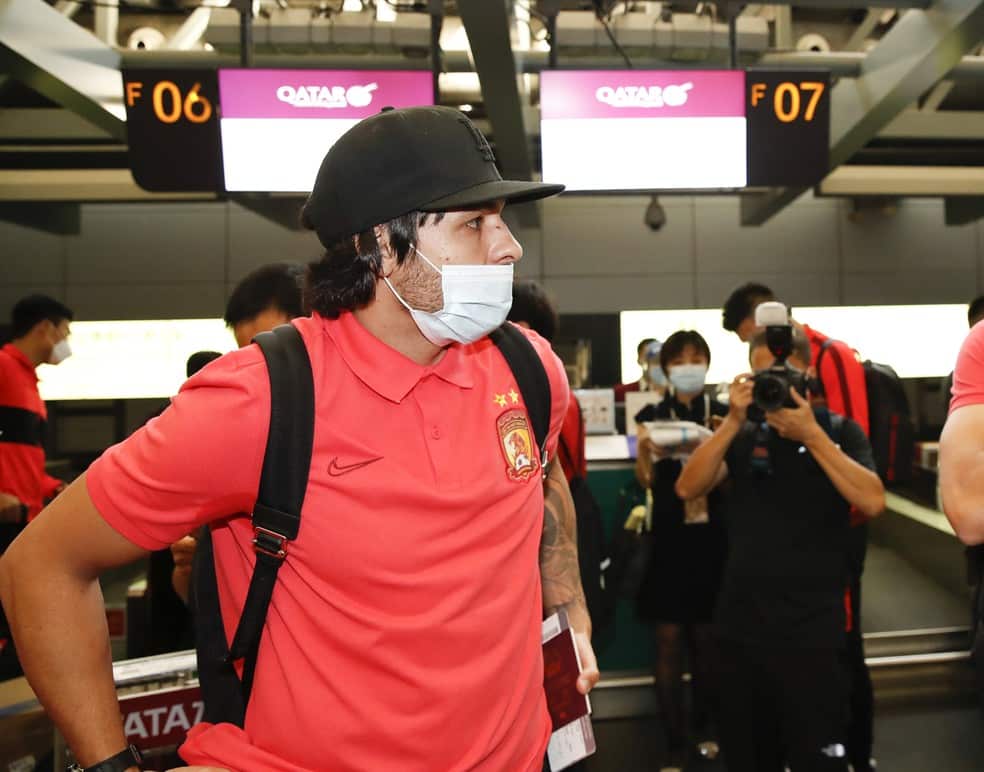 Santos e agente de Goulart se re&uacute;nem hoje; acerto pode acontecer