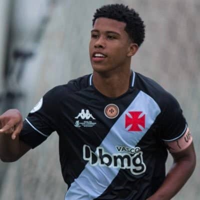 Joia da base do Vasco na mira do Barcelona