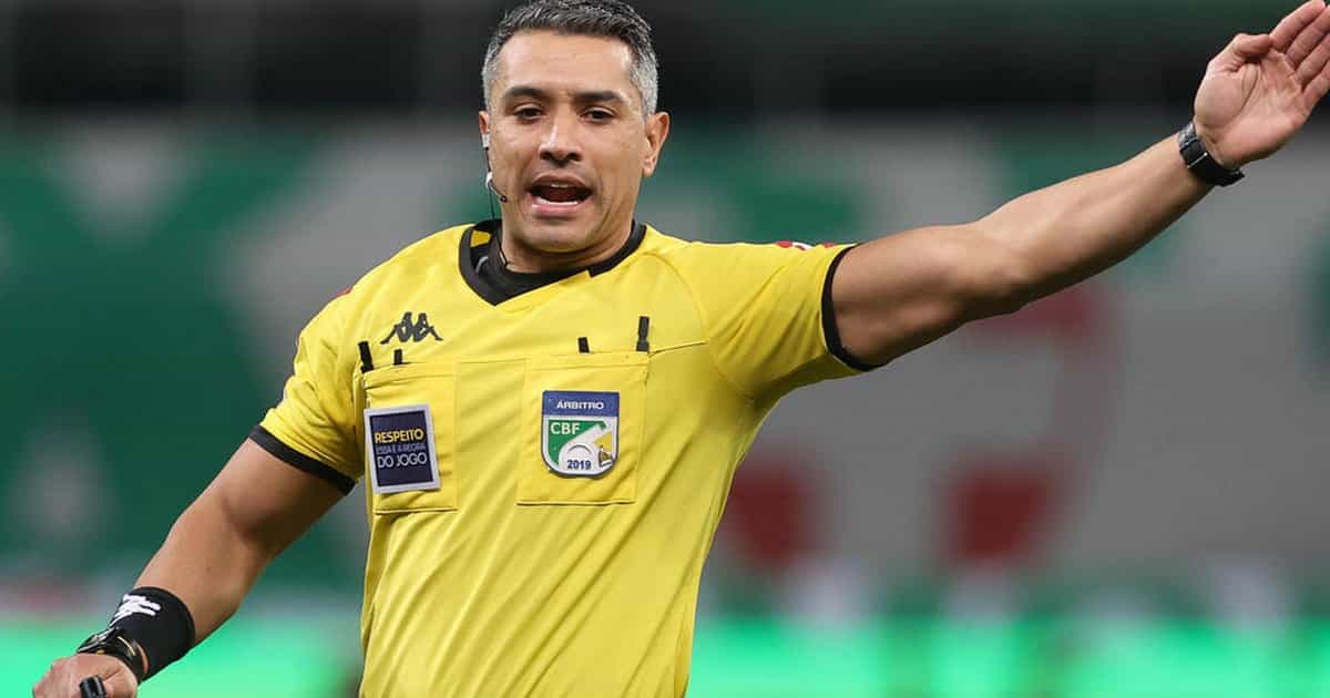 Felipe Fernandes de Lima apita clássico das multidões