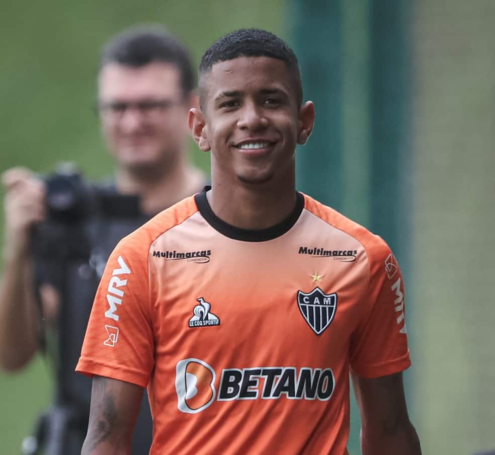 Savinho deve deixar o Atl&eacute;tico-MG para ser vendido ao Grupo City; veja detalhes