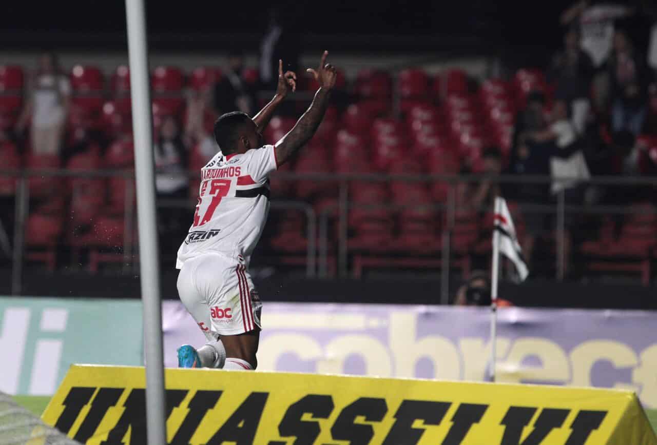 Sofrido! São Paulo conquista primeira vitória no Paulistão