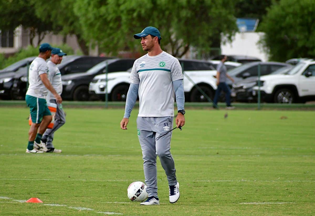 Chape encerra preparação para enfrentar o Brusque; veja relacionados