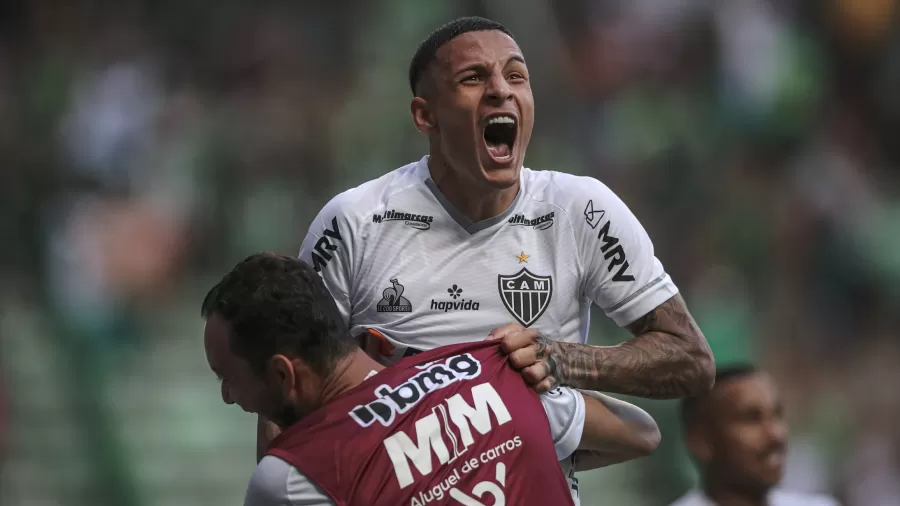 Arana destaca postura do Atl&eacute;tico-MG em vit&oacute;ria no cl&aacute;ssico: &ldquo;A gente sabe sofrer&rdquo;