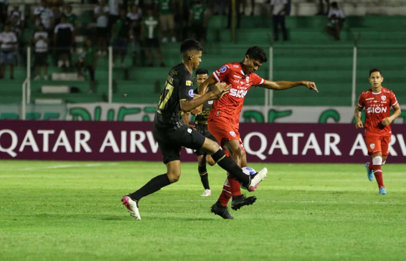 Royal Pari x Oriente Petrolero como aconteceu &ndash; Resultado, destaques e rea&ccedil;&atilde;o