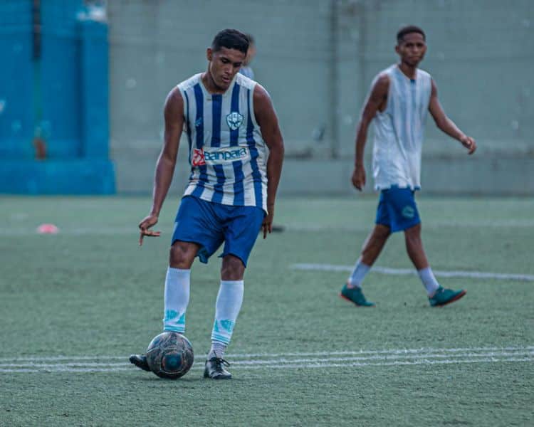 Exclusivo: Volante &Eacute;ric valoriza oportunidade no profissional do Paysandu: &ldquo;&Eacute; uma sensa&ccedil;&atilde;o &uacute;nica&rdquo;