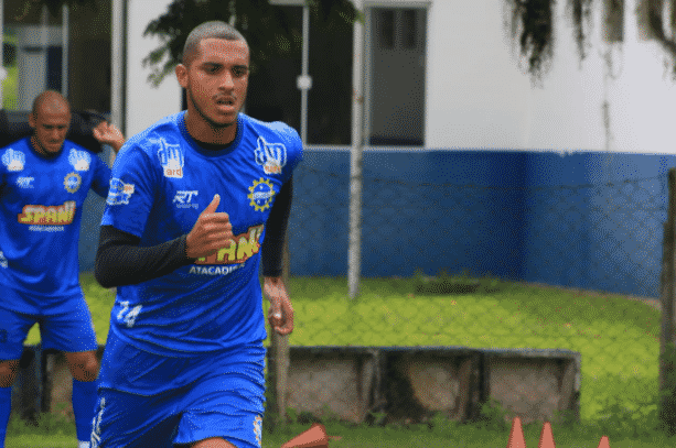 Lucas Anselmo aguarda por oportunidades no São José EC : “Focado no trabalho”