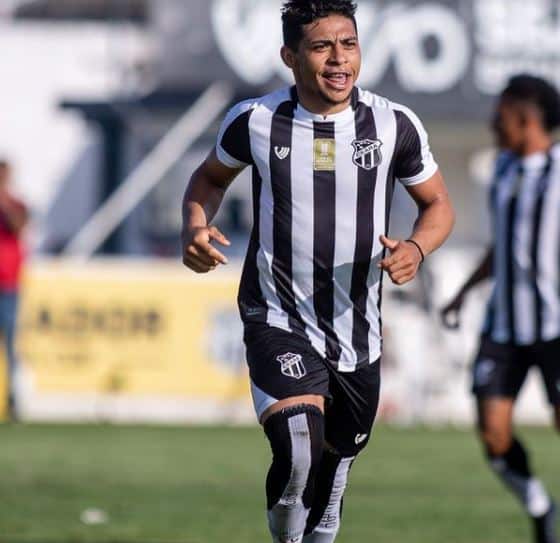 Atacante Vitor Jacar&eacute; &eacute; o novo refor&ccedil;o do Bahia