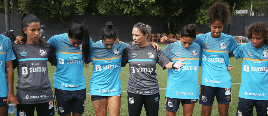 Tatiele elogia Sereias e projeta cl&aacute;ssico com o Palmeiras