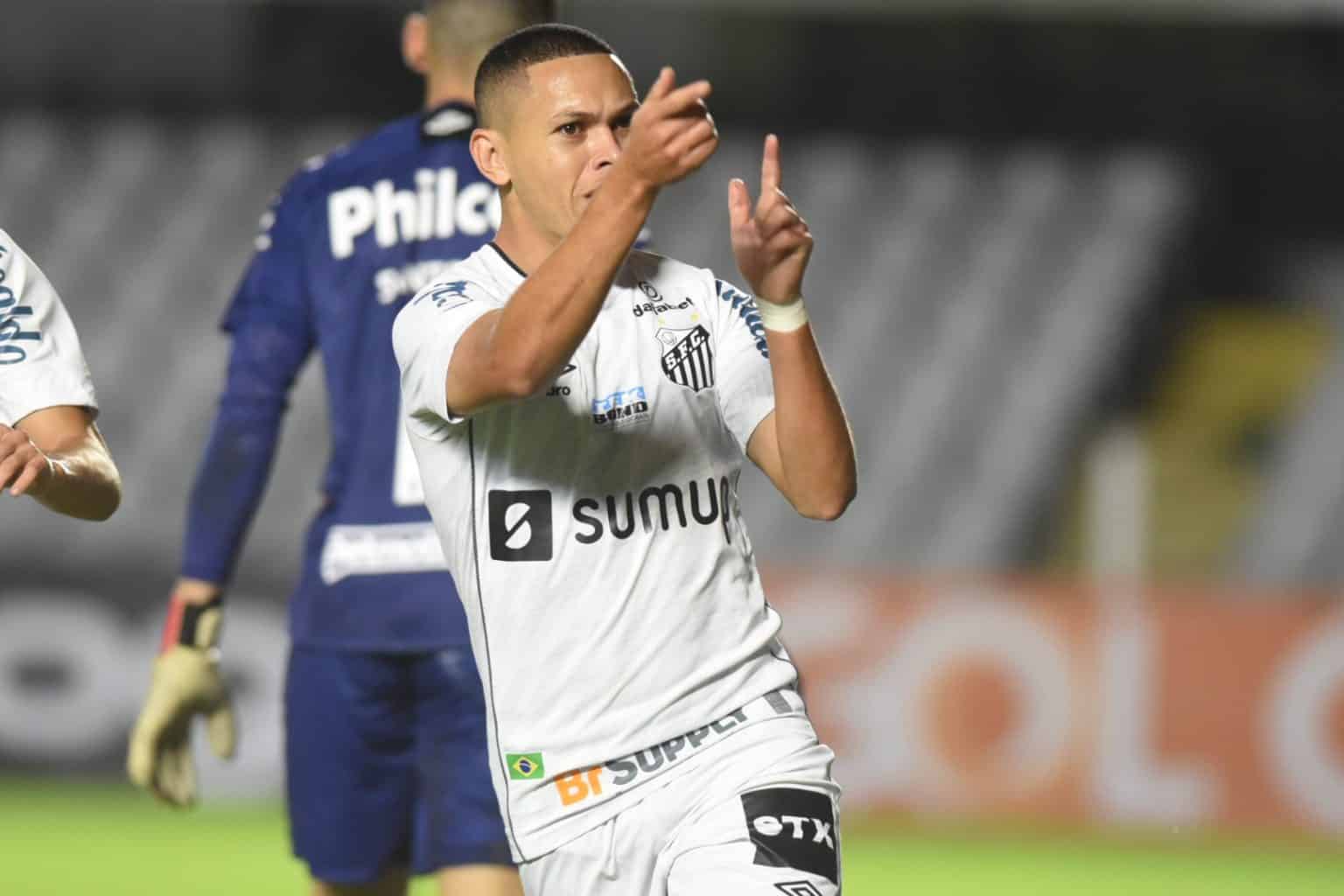 Marcos Guilherme desfalca Santos contra Ferrovi&aacute;ria