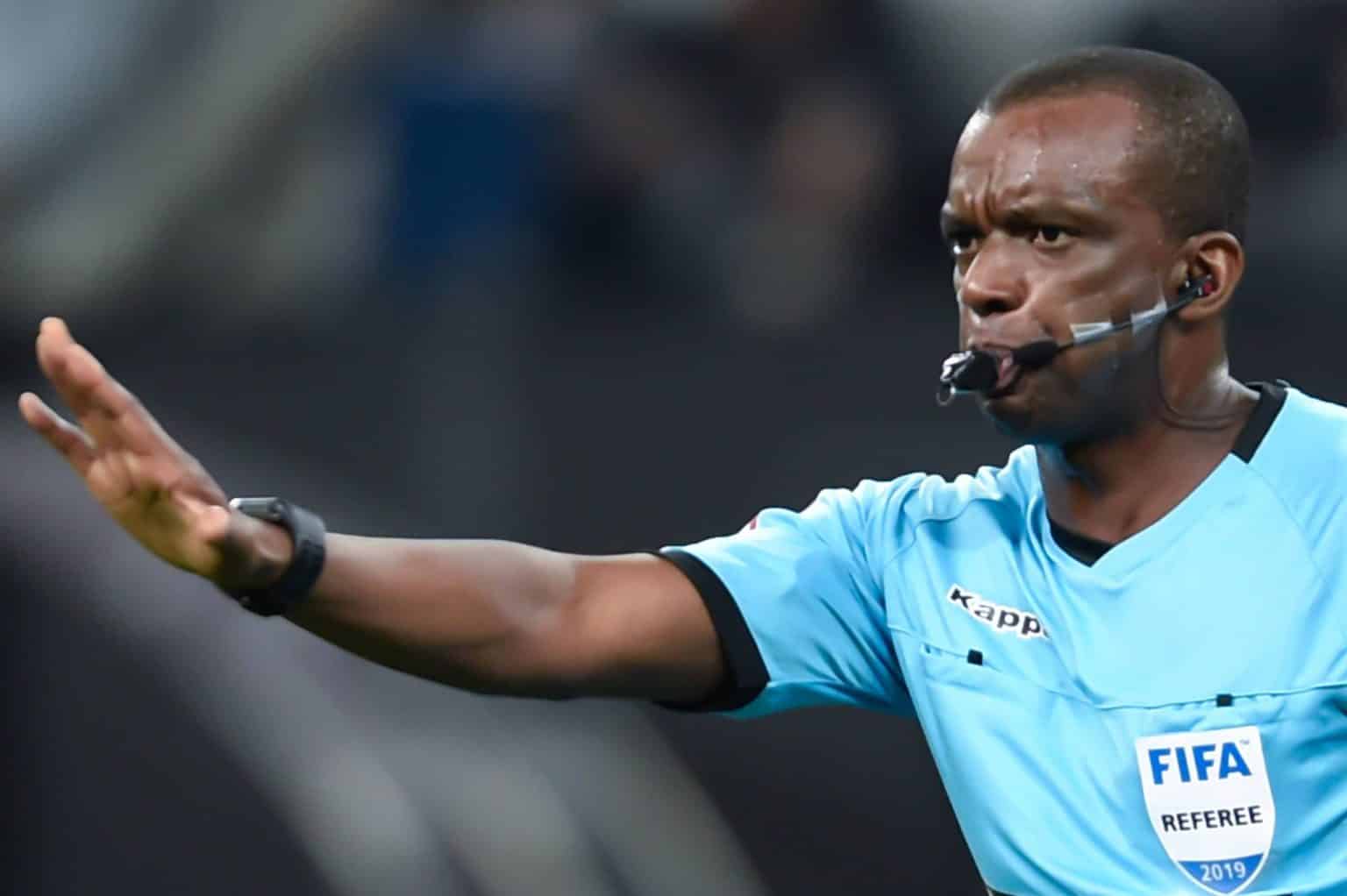 Luiz Fl&aacute;vio de Oliveira ir&aacute; apitar Ferrovi&aacute;ria e Santos