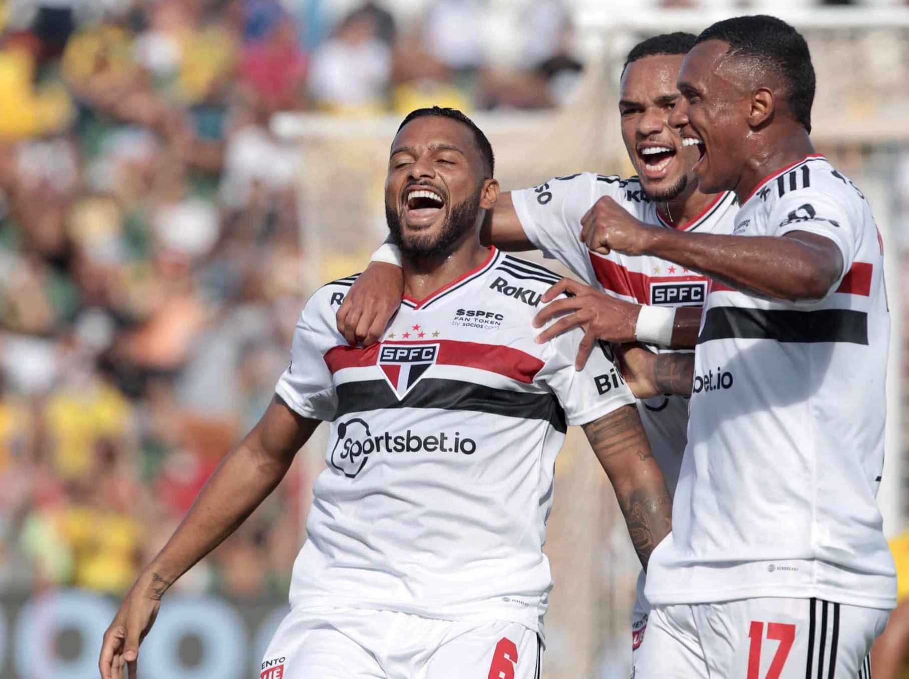 Com domínio, São Paulo vence Mirassol e garante a liderança do Grupo B