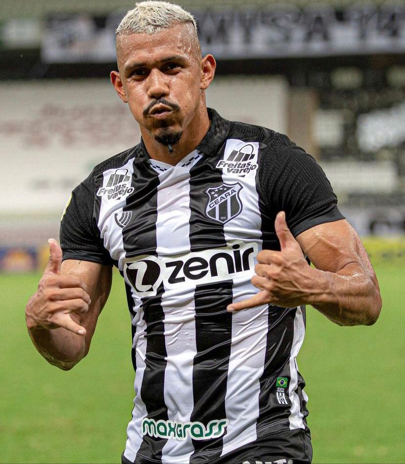 Presidente do Cear&aacute; recusa oferta do Santos por Fernando Sobral e afirma: &ldquo;Ele disse que n&atilde;o queria sair&rdquo;