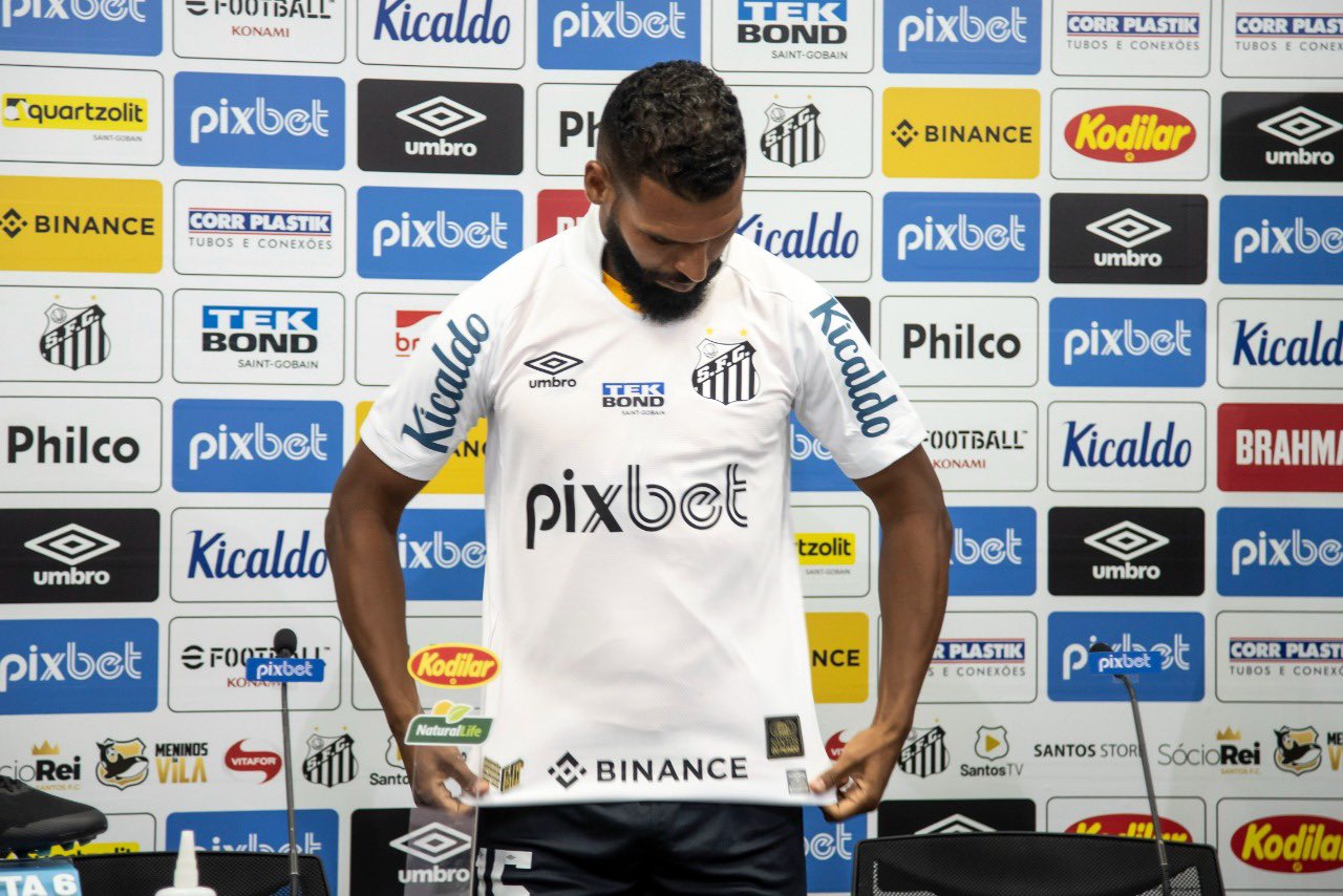 Willian Maranh&atilde;o revela como tentar&aacute; conquistar os santistas: &ldquo;&Eacute; dar a vida, dar muita ra&ccedil;a&rdquo;