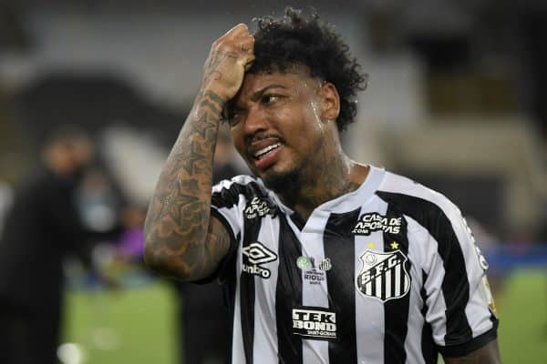 Marinho desabafa sobre polêmicas com o Santos: “Abri mão de muito dinheiro e o clube não fez uma postagem de agradecimento”