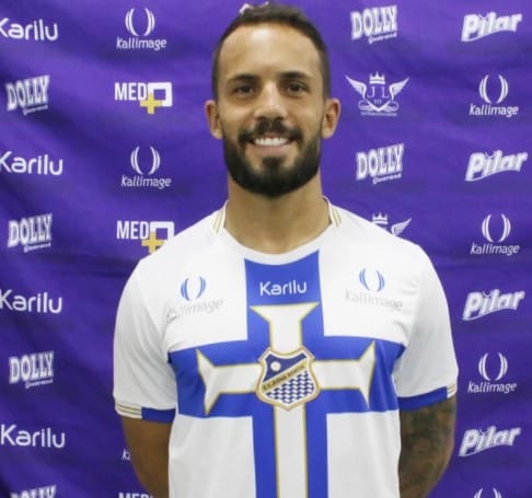 Perto do fim do Paulist&atilde;o, &Aacute;gua Santa anuncia PH como novo refor&ccedil;o