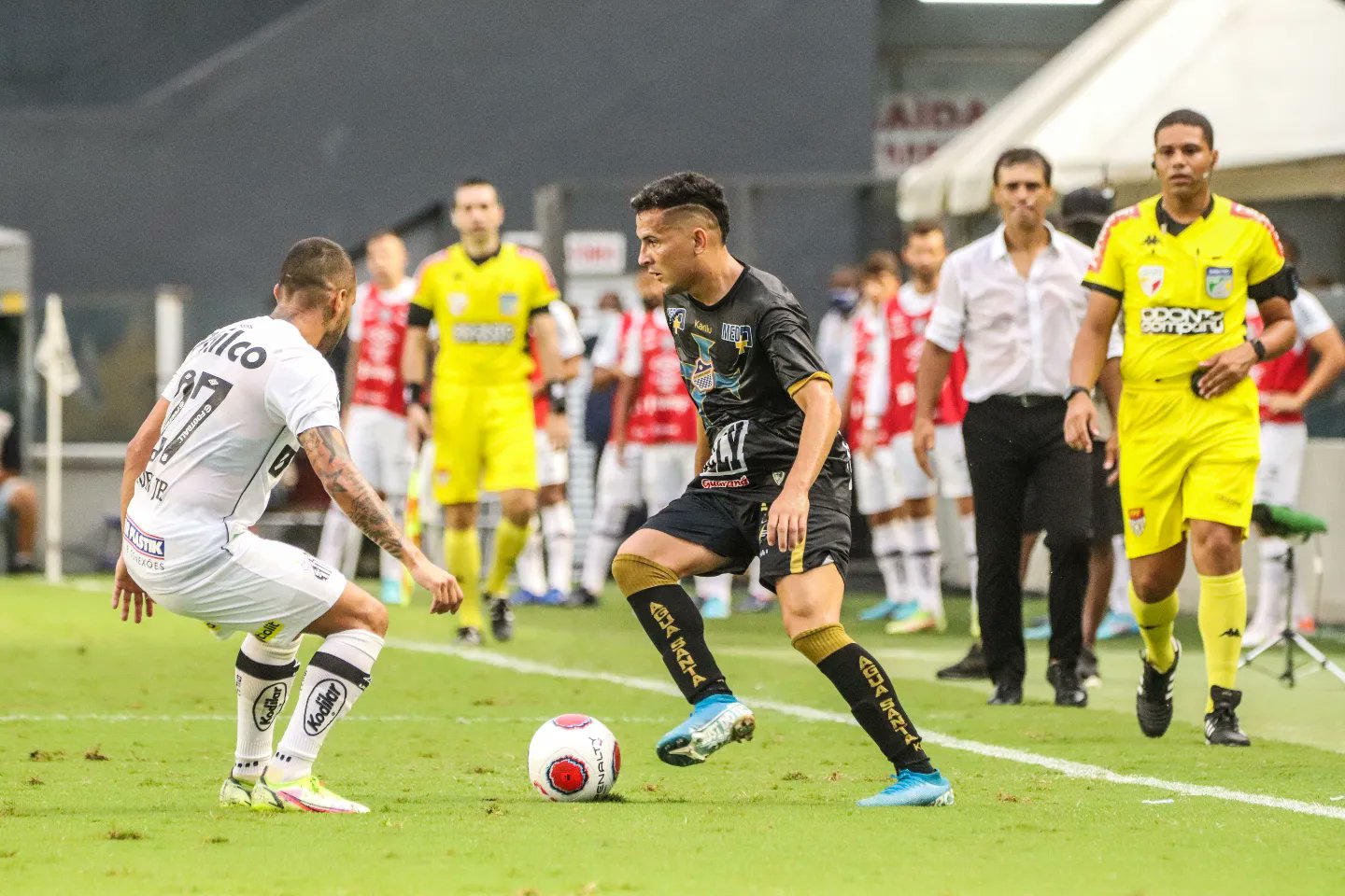Santos vence o &Aacute;gua Santa, em casa, ambos se salvam do rebaixamento