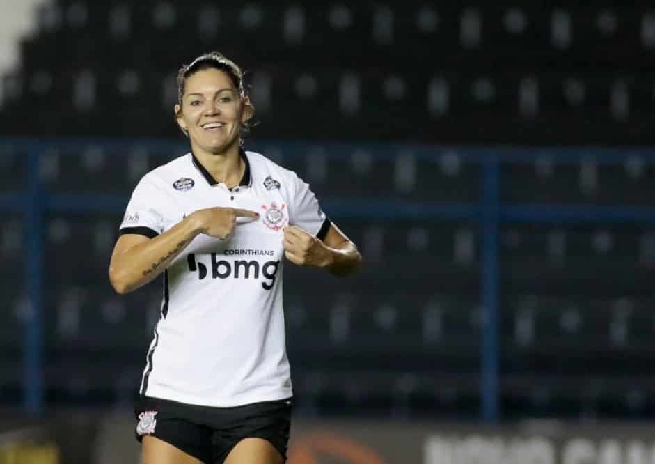 Corinthians quer Tr&iacute;plice Coroa de novo, diz Gabi Zanotti
