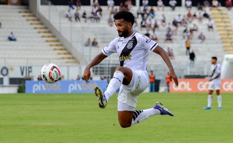 Dia de Ponte Preta! O time enfrenta o Oper&aacute;rio no Germano Kr&uuml;ger, em Ponta Grossa