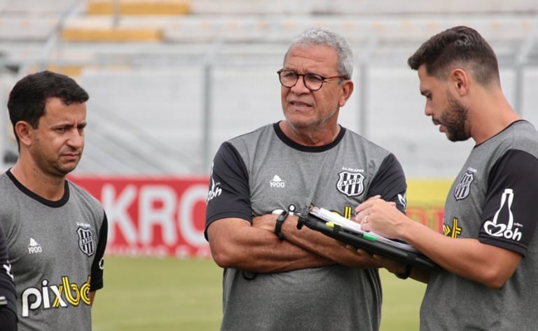 H&eacute;lio projeta pr&oacute;ximo jogo: &ldquo;&Eacute; fazer pontos, ganhar e acabar com essa seca de vit&oacute;rias&rdquo;