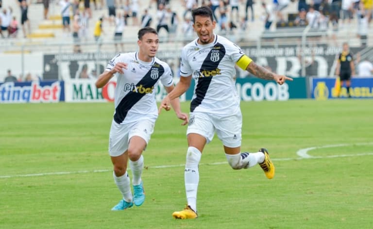 Dia de Ponte Preta que chega em busca da segunda vit&oacute;ria consecutiva na S&eacute;rie B