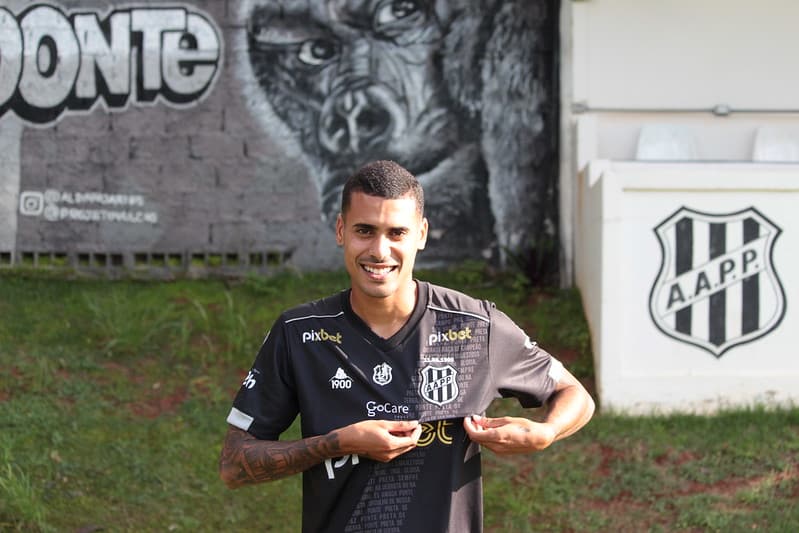 Fabinho vive expectativa de voltar aos gramados após deixar Ucrânia