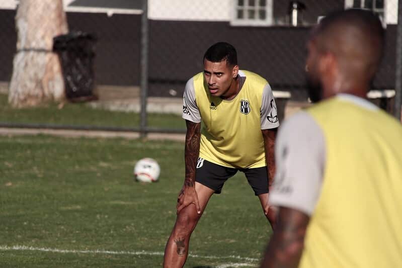 Fabinho um dos refor&ccedil;os da Ponte Preta rompe ligamento do joelho e passar&aacute; por cirurgia