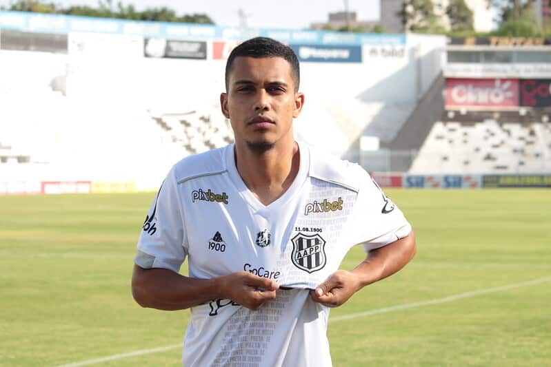 Echapor&atilde; chega confiante &agrave; Ponte: &ldquo;Espero ser o artilheiro da S&eacute;rie B&rdquo;