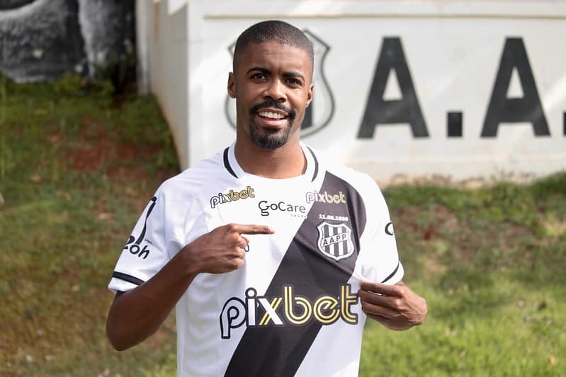 Matheus Alessandro tranquiliza falta de gols e cita Luis Fabiano como inspira&ccedil;&atilde;o