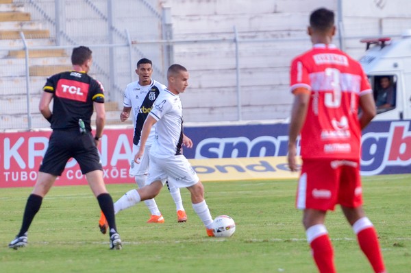 Felipe Amaral sobre o pr&oacute;ximo jogo: &ldquo;Sabemos que Vasco &eacute; uma equipe muito forte, mas a gente vem de vit&oacute;ria e confiante&rdquo;