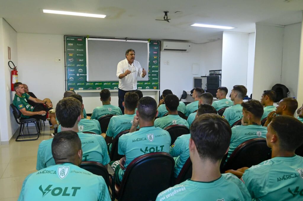 Salum reafirma confian&ccedil;a no elenco do Am&eacute;rica-MG