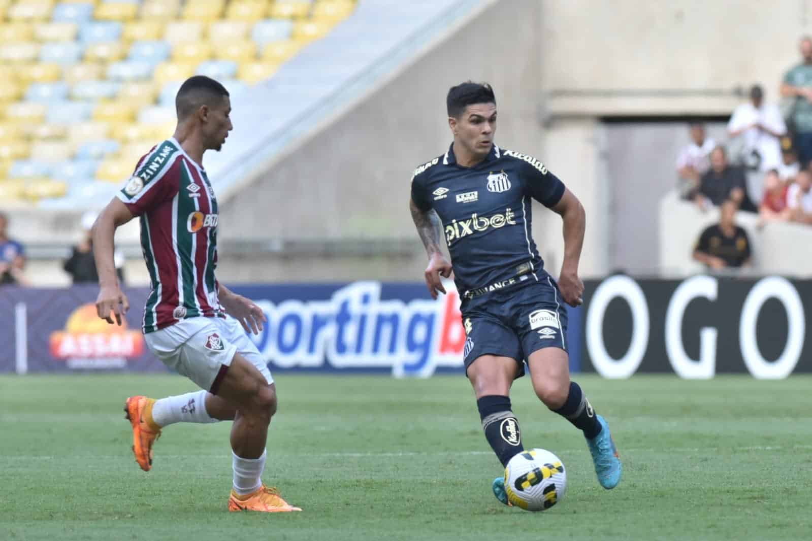 Santos se destaca em estreia com 31 desarmes contra o Fluminense